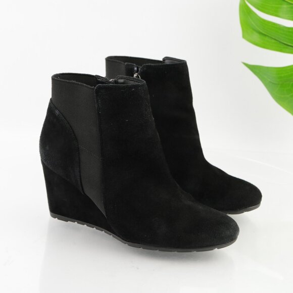 Clarks Womens Rosepoint Bell Boot Size 9.5 Black Suede Chelsea Bootie Wedge Heel - Picture 11 of 11